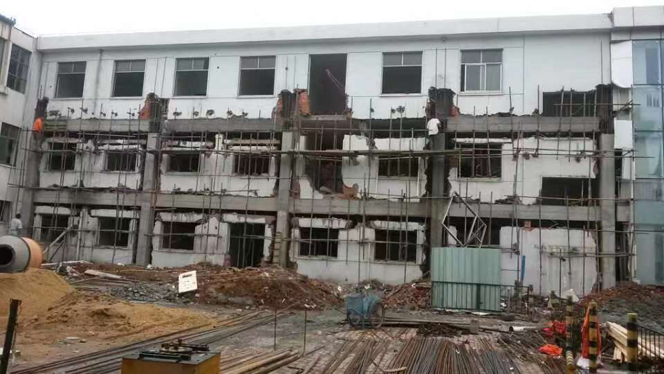 墙改梁：重塑空间格局，释放建筑新生的结构魔法